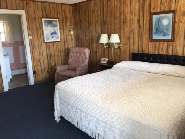 Knob Hill Motor Lodge Hillsville Quarto foto
